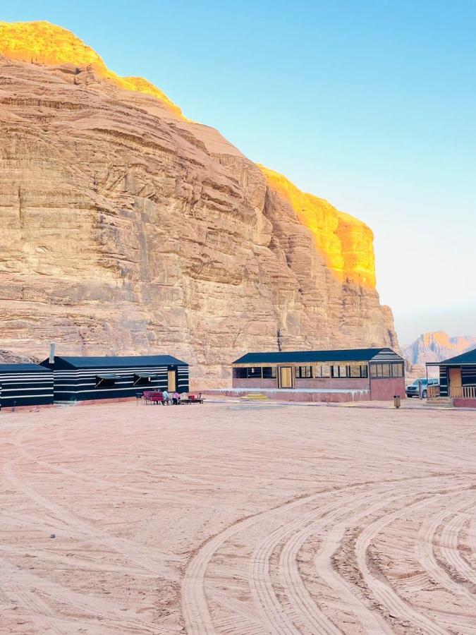 Salman Zwaidh Camp Hotel Wadi Rum Exterior photo